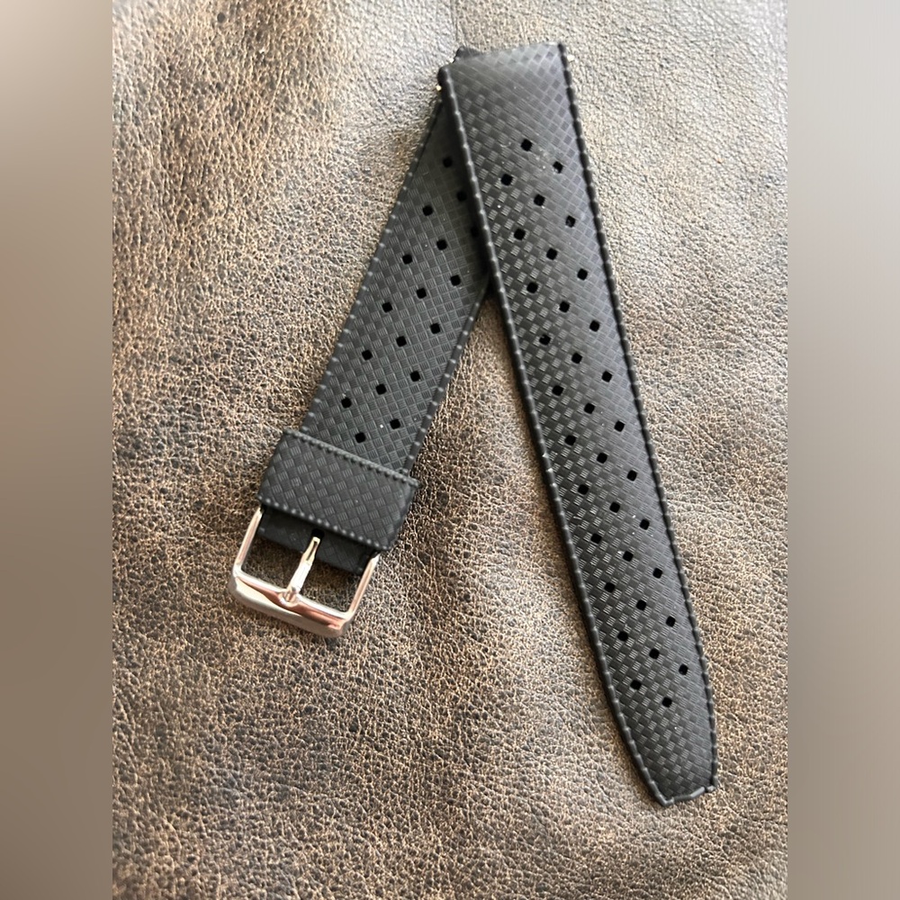 WatchCo Rubber Silicone Watch Strap Band  20mm or 22mm Quick Release Spring Bars